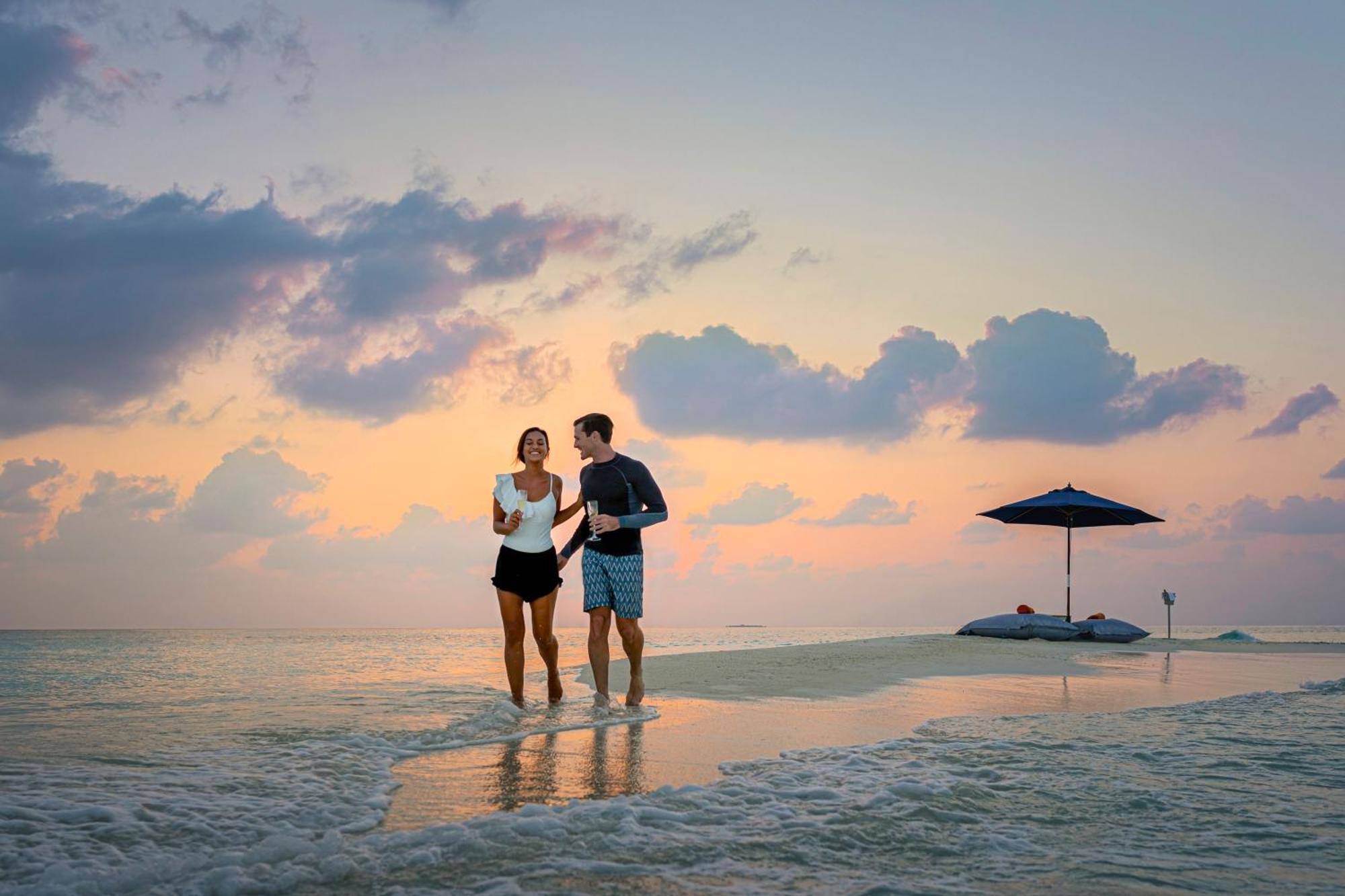 सहारा Emerald Faarufushi &
