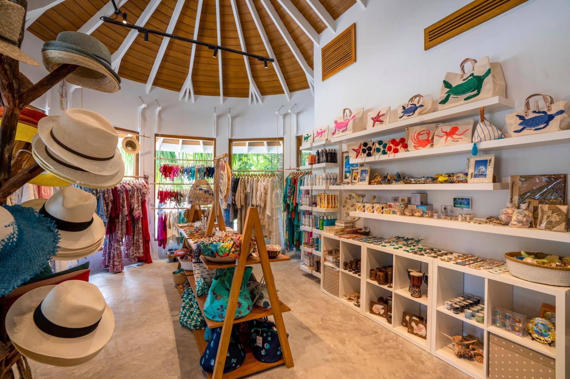 सहारा Emerald Faarufushi &