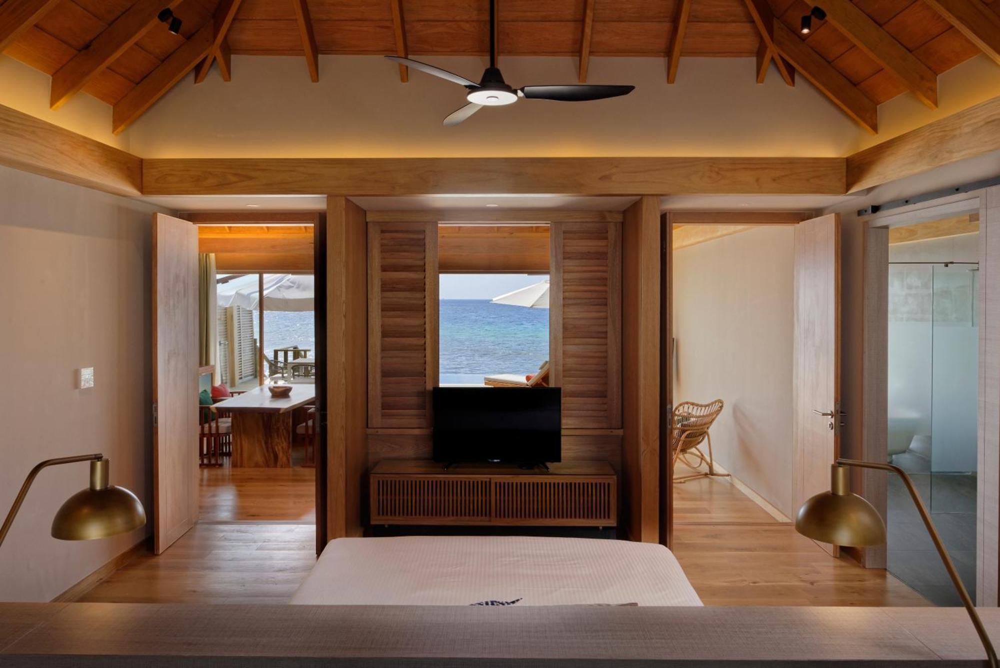 Emerald Faarufushi &